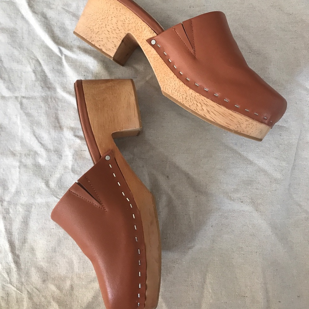 Charlotte Stone Martino clogs in Luggage.